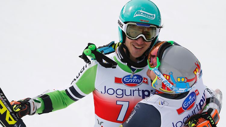 Doppelte Freude: Felix Neureuther freut sich mit Sieger Ted Ligety über seinen dritten Platz.