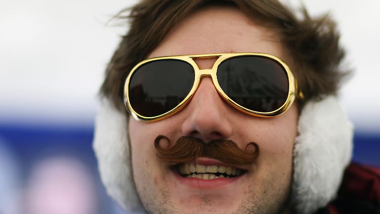 Dank Haartransplantationen müssen die New Yorker Hipster sich keine Bärte mehr ankleben.