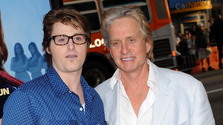 Michael Douglas setzt sich für seinen Sohn ein, verlangt aber keinen Promibonus. (Bild von April 2009)