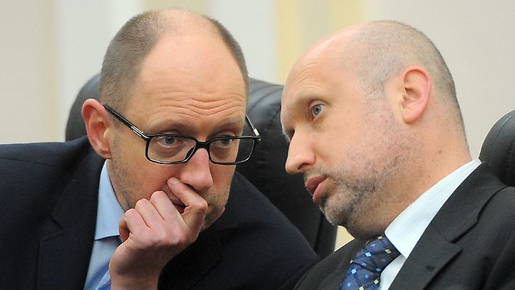 Arseni Jazenjuk und Alexander Turtuschinow können gegen die Abspaltung der Krim wenig ausrichten.