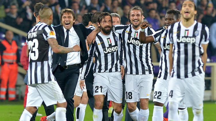 Weiter geht's: Für Trainer Antonio Conte und sein Team um Andrea Pirlo stehen nun die Partien gegen Lyon an.