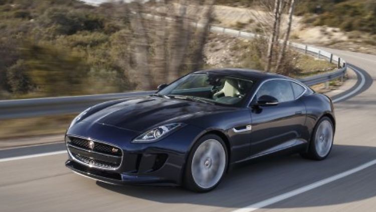 Noch dynamischer und noch emotionaler als das Cabriolet: Das ebenfalls 4,47 Meter lange F-Type-Coupé.