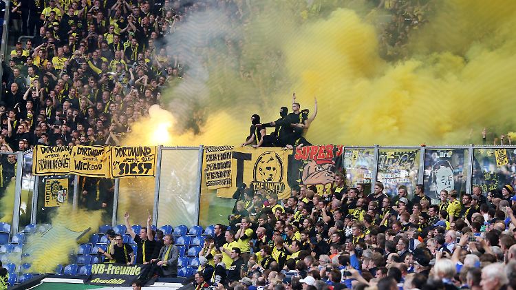 Vor dem letzten Derby zündelten einige BVB-Fans.
