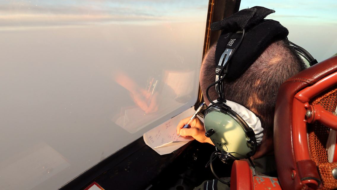 2014-03-22T133824Z_921471445_GM1EA3M1O0V01_RTRMADP_3_MALAYSIA-AIRLINES.JPG8848181915823808587.jpg