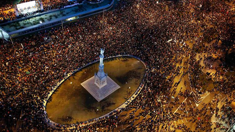 Zehntausende Spanier waren teilweise wochenlang zu Fuß nach Madrid unterwegs.