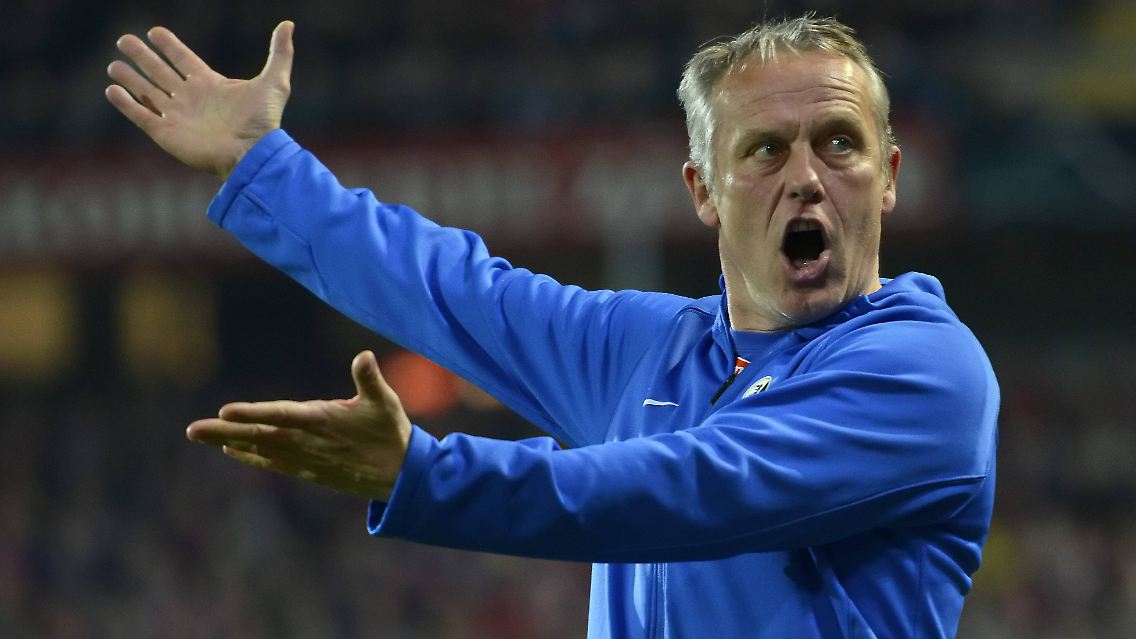 In Freiburg musste Christian Streich wieder einmal einen emotionalen Ausbruch erklären - seinen Veitstanz an der Linie nach dem Tor zum 3:0.