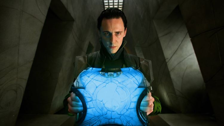 Der nordische Gott Loki hat es bis in die Comicwelt von Marvel und auf die Kinoleinwand gebracht - hier Tom Hiddleston in "Thor". Doch auch in "American Gods" von Neil Gaiman spielt er eine Rolle.