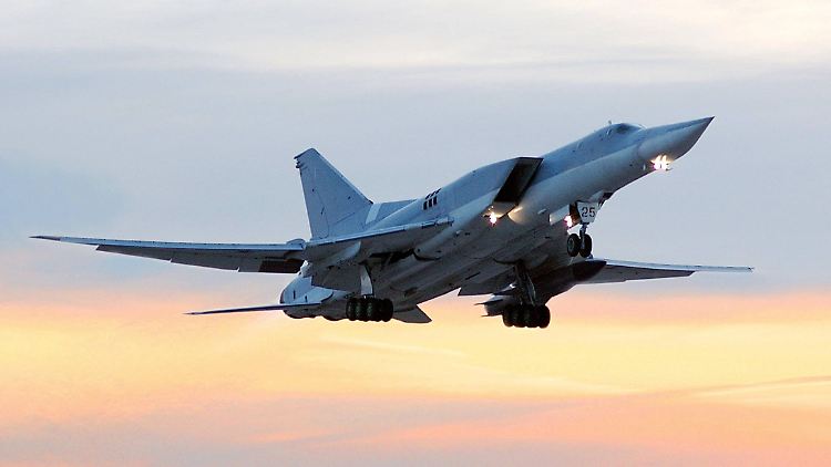 Eine Tupolew Tu-22M3 beim Start: Ein Jagdbomber dieser Bauart könnte der Air-France-Maschine gefährlich nahe gekommen sein.