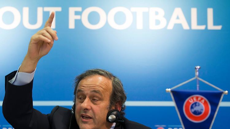 Monsieur Platini hat eine Idee.