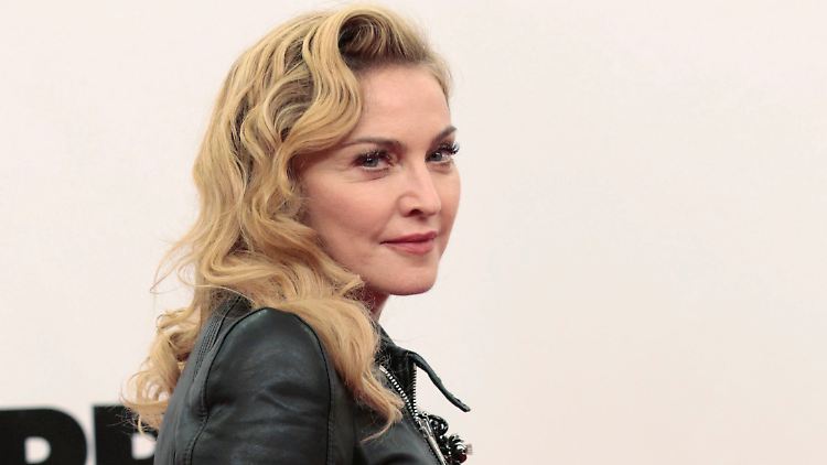 Im Musik-Geschäft hat sie schon alles erreicht. Vielleicht will Madonna deswegen nochmal im Regie-Stuhl sitzen.