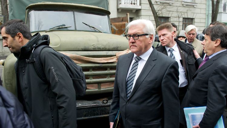 Frank-Walter Steinmeier im Februar auf dem Unabhängigkeitsplatz in Kiew.