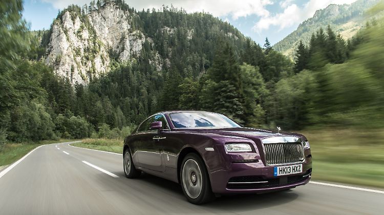 Mit dem Coupé Wraith wendet sich Rolls-Royce explizit an Selbstfahrer.