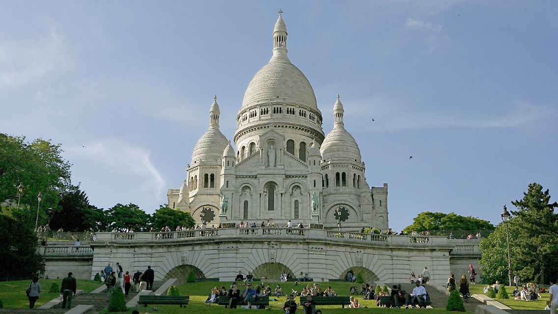 Basilika Sacre-Coeur auf dem Hügel von Montmartre.