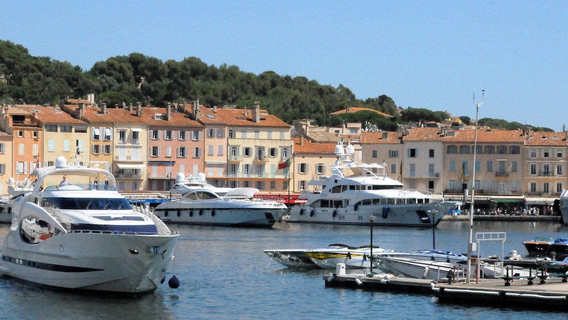 Teil des Jachthafens in Saint-Tropez.