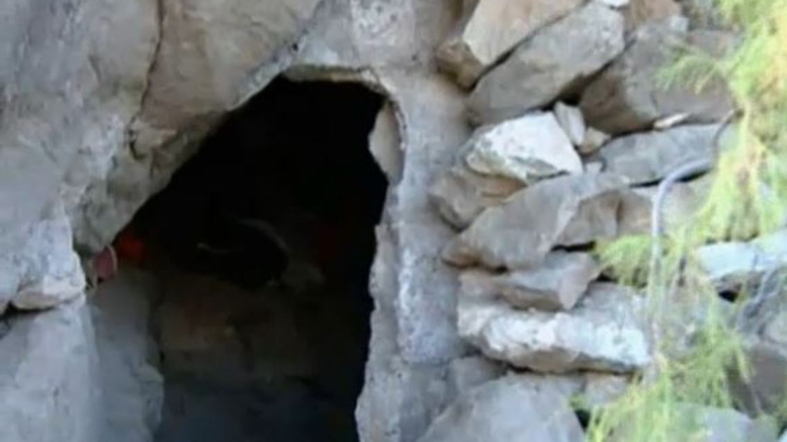 höhle.JPG
