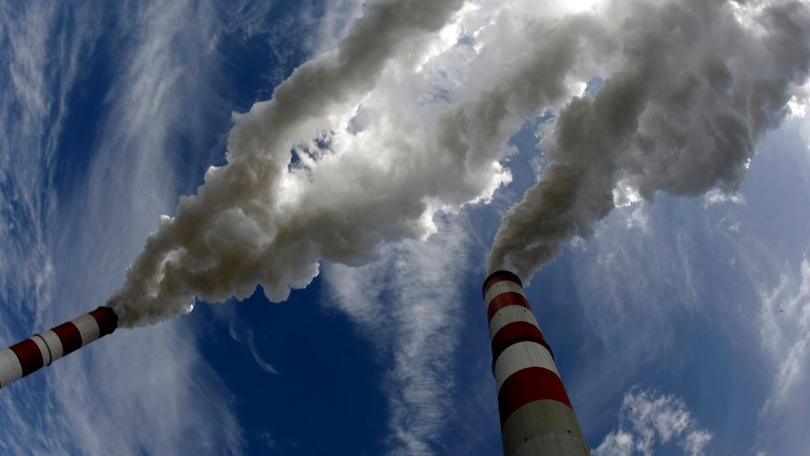 Langsam aber sicher geht die Erde an dem vom Menschen verursachten Klimawandel zugrunde.