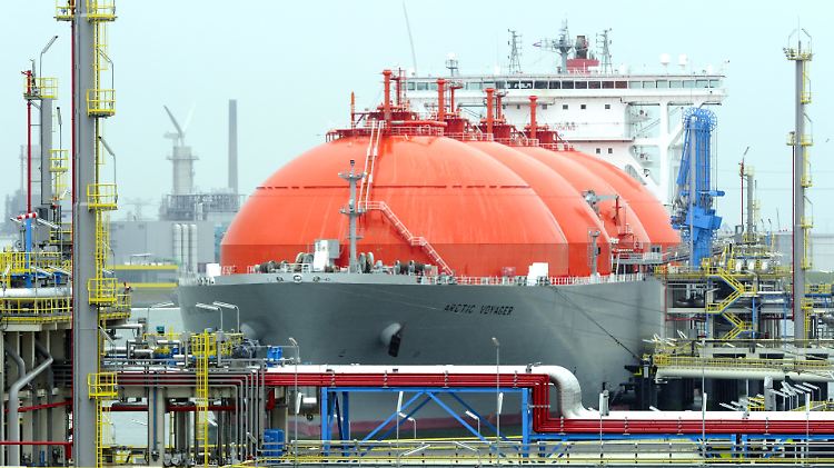 Spezielle Anlagen, spezielle Schiffe: Norwegens Energieminister hält LNG für teurer, aber machbar.