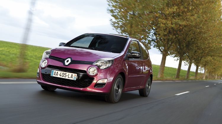 Beim Facelift 2012 besserte Renault nach: Die Scheinwerfer des Twingo sehen wieder etwas mehr nach Kulleraugen aus.
