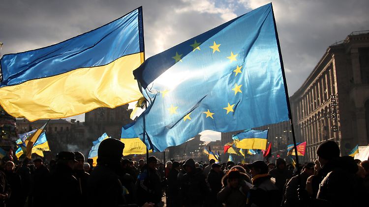 Die Ukrainer setzen auf westliche Finanzhilfe.