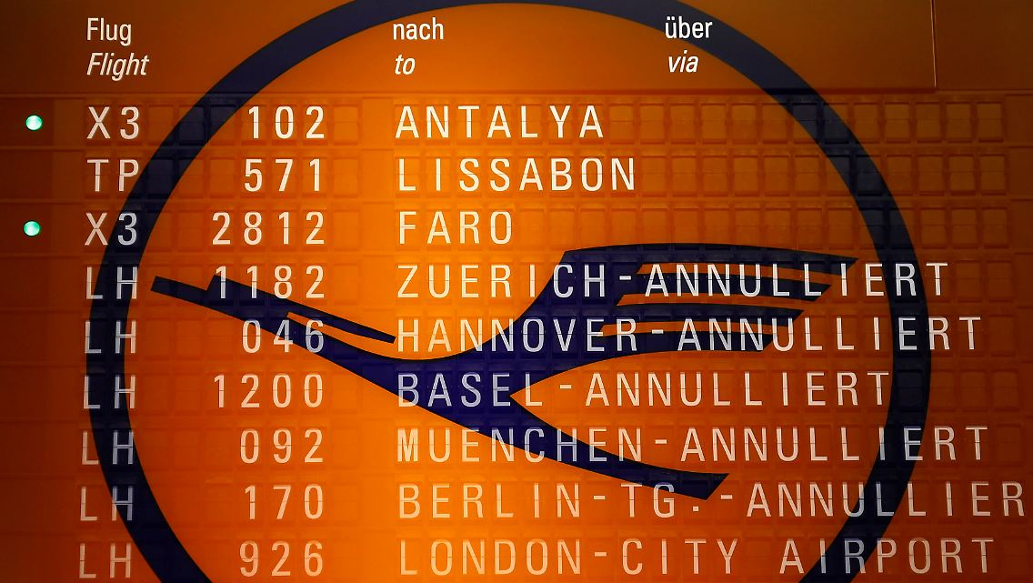 2014-04-02T043234Z_848371931_GM1EA420YOF01_RTRMADP_3_GERMANY-LUFTHANSA.JPG3672703682164523302.jpg