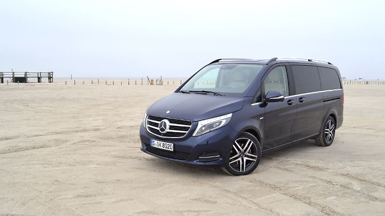 Mit allen Annehmlichkeiten ausgestattet, bringt es der hier abgebildete V 250 Bluetec in der Ausstattungslinie Avantgarde auf 56.918 Euro.
