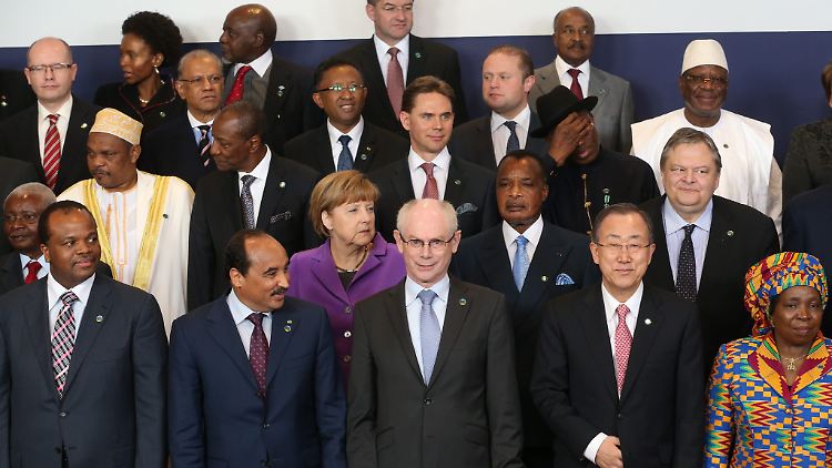 Unter dem Motto "In Menschen, Wohlstand und Frieden investieren" kamen in Brüssel afrikanische mit europäischen Staats- und Regierungschefs zusammen.