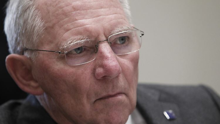 Er habe keinen Hitler-Vergleich angestellt, stellt Wolfgang Schäuble klar.