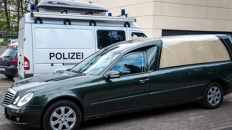 Die Obduktion soll einige der offenen Fragen beantworten.