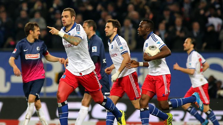 Auf Pierre-Michel Lasogga ruhen die Hoffnungen der HSV-Fans, dass die Saison doch noch glimpflich ausgeht.