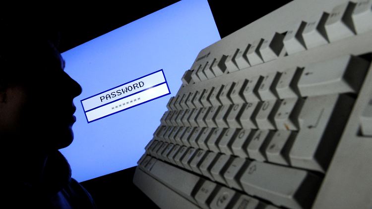 Möglicherweise nutzen Kriminelle derzeit Millionen deutscher Internetzugänge für ihre Machenschaften aus, ohne dass die betroffenen Nutzer etwas davon wissen.