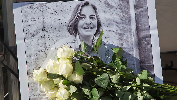 Trauer um Anja Niedringhaus in Paris.