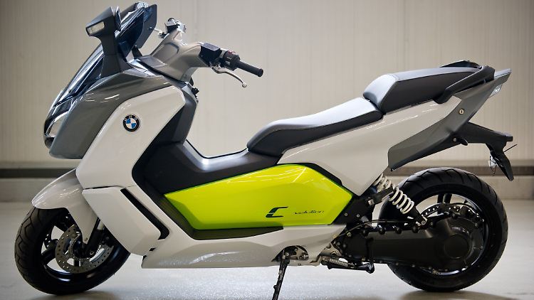 Der C evolution hat eine Reichweite von 100 Kilometern und eine Höchstgeschwindigkeit von 120 km/h.