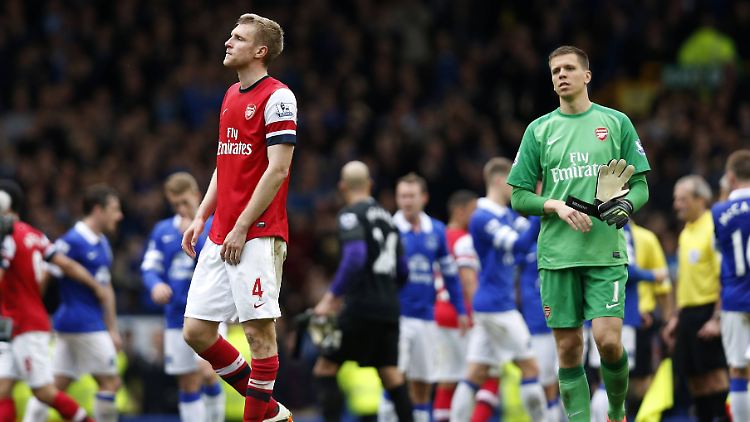 Restlos bedient: Arsenal-Verteidiger Per Mertesacker und Torwart Wojciech Szczesny.   