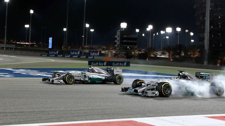 Den härtesten Fight lieferten sich Lewis Hamilton (vorn) und Nico Rosberg in den Silberpfeilen.