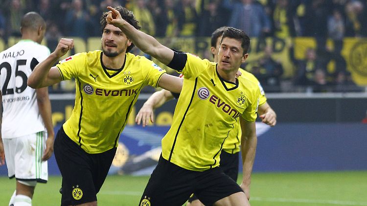 Verhalten optimistisch: Die Dortmunder Mats Hummels und Robert Lewandowski.