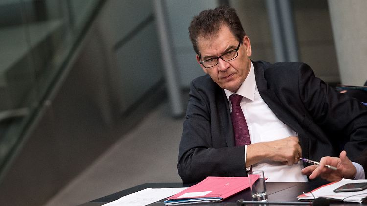 Sieht sich Plagiatsvorwürfen ausgesetzt: Entwicklungsminister Gerd Müller.