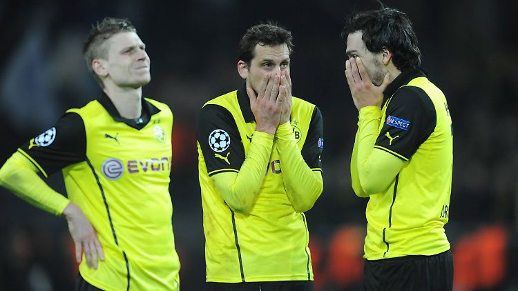 Gewonnen, und doch verloren: Lukasz Piszczek, Manuel Friedrich und Mats Hummels nach dem Schlusspfiff.