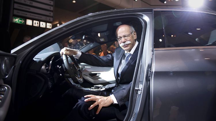 Dieter Zetsche würde offenbar gerne auch nach 2016 noch am Steuer von Daimler sitzen. 
