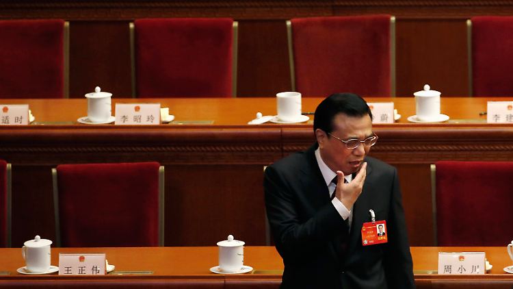 Regierungschef Li Keqiang (hier beim Volkskongress) ordnet China in die Weltwirtschaft ein - spricht von Abhängigkeiten und bittet um Kooperationen.