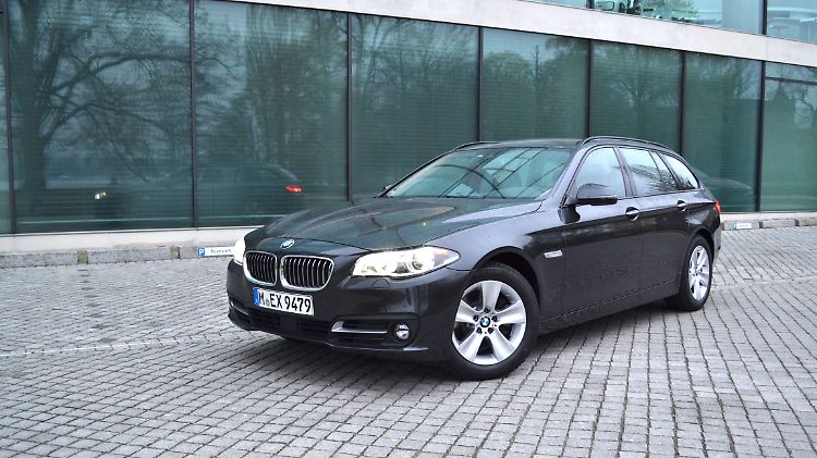 Niere, Vier-Augen-Gesicht, seitliche Sickelinie, Fenstergrafik mit Hofmeister-Knick. Ein echter BMW eben.