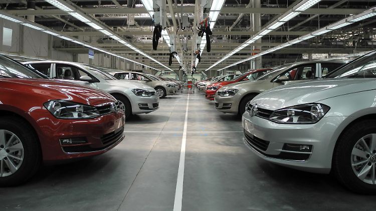 2,4 Millionen Fahrzeuge in knapp 12 Wochen: VW Golf am Standort Foshan im Süden Chinas.