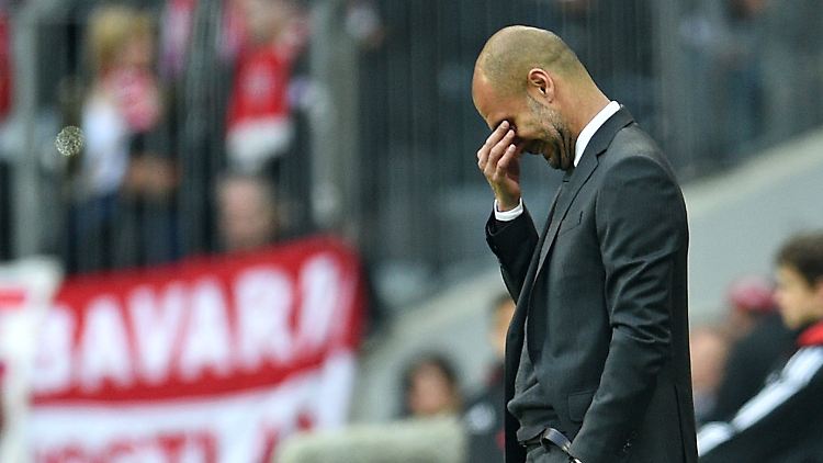 Die Bundesliga ist vorbei, aber sie kann immer noch weh tun, muss Josep Guardiola erfahren.