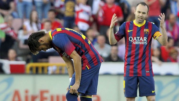 Neymar und Iniesta nach dem 1:0-Treffer von Brahimi in der 13. Minute.