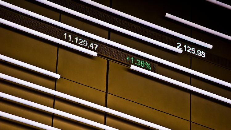 An Aktien trauen sich viele Deutsche nicht recht ran.