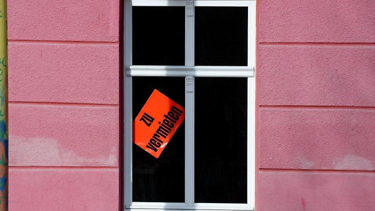 Günstige Wohnungen sind in Städten nur noch schwer zu finden. Einige Vermieter koppeln die Miete mittlerweile an die Lebenshaltungskosten. Foto: Ralf Hirschberger