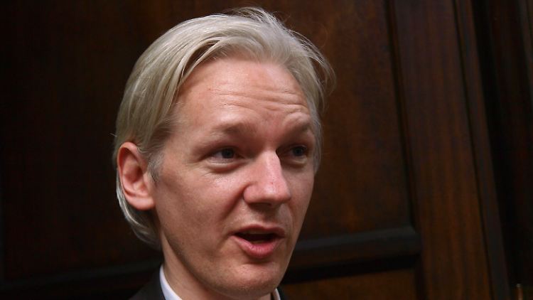 Julian Assange bereitet die Veröffentlichung des Restes vor.