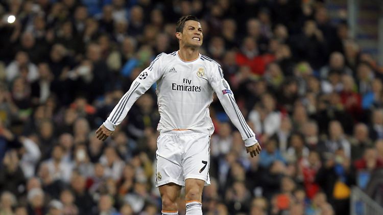 Noch ziert sich das Knie, aber gegen die Bayern will Cristiano Ronaldo wieder voll da sein.