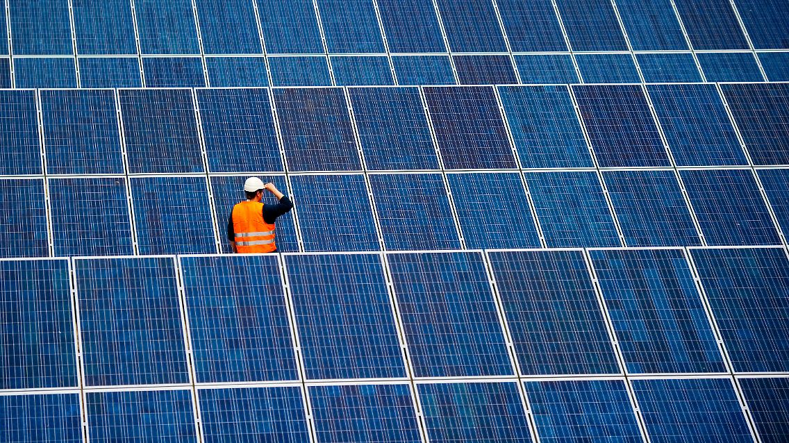 Deutsche Solarindustrie steht vor einem Umbruch. Experten erwarten eine Konsolidierung. Nischen- und Komplettanbieter sind dabei im Vorteil.