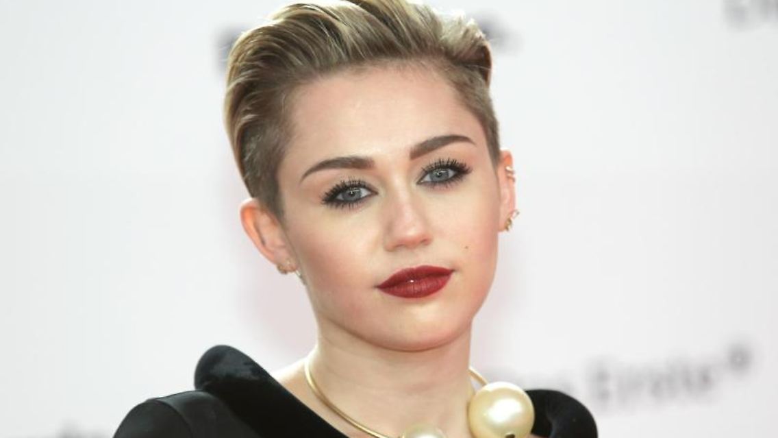 Miley Cyrus, muss sich behandeln lassen. Foto: Michael Kappeler