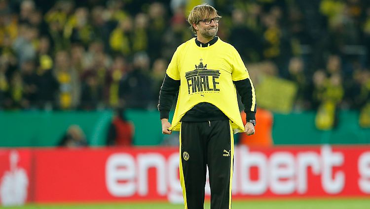 Selig: Jürgen Klopp im Dortmunder Final-Shirt.